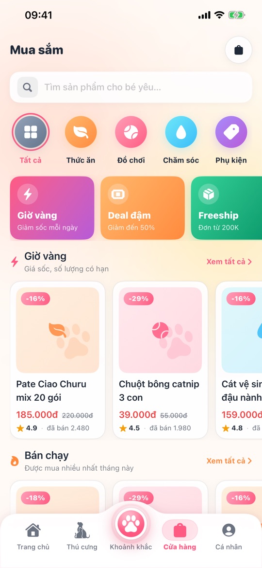 Màn hình Mua sắm với danh mục thức ăn, đồ chơi, chăm sóc, phụ kiện